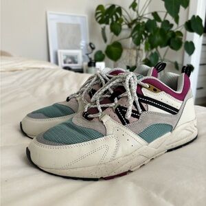 Karhu Fusion 2.0 sneakers size W10/M8.5